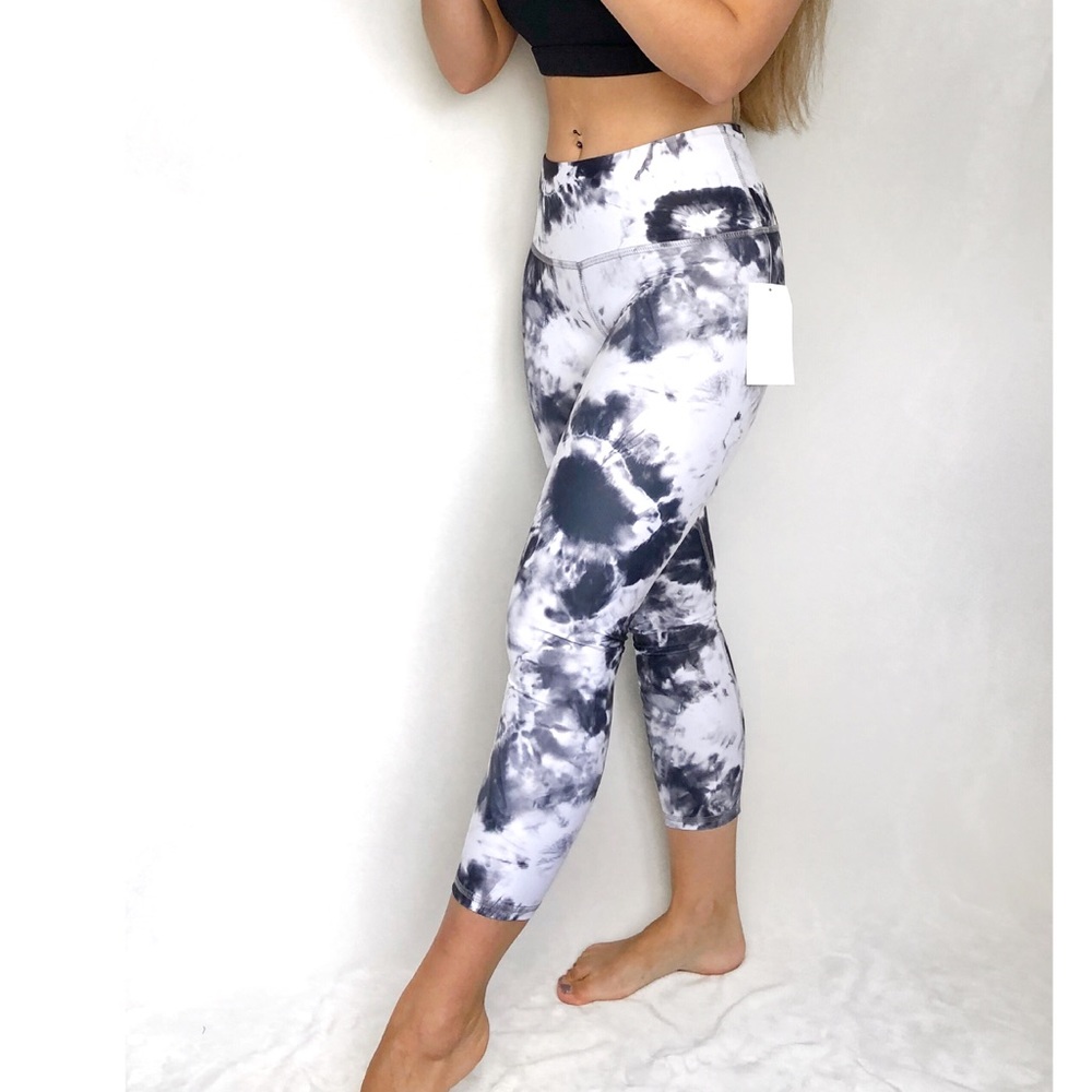 NOLI ACTIVE Black and White Print Gym Leggings
